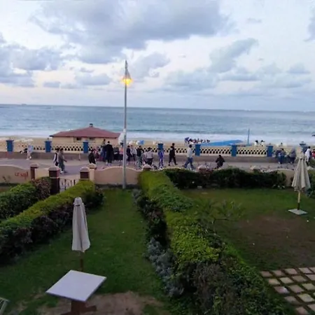 Renovated Beachfront Chalet: Ultra-Luxe Sea View in Al Mamourah Alexandria Exterior photo
