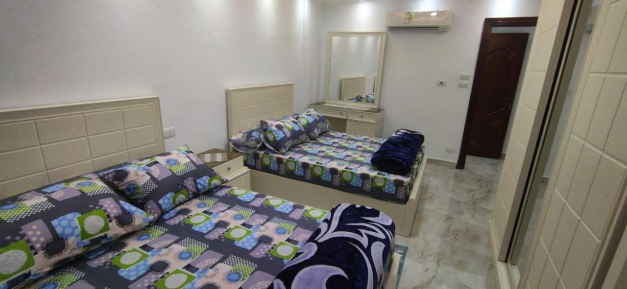 Renovated Super Lux Direct Sea View 2 Bed Al Mamourah الترا لوكس شاطىء المعموره دور اول على البحر مباشره مع كارنيهات الدخول طوال السنه و الشاطىء الخاص من اول مايو لنهايه اكتوبر للعائلات فقط Apartment