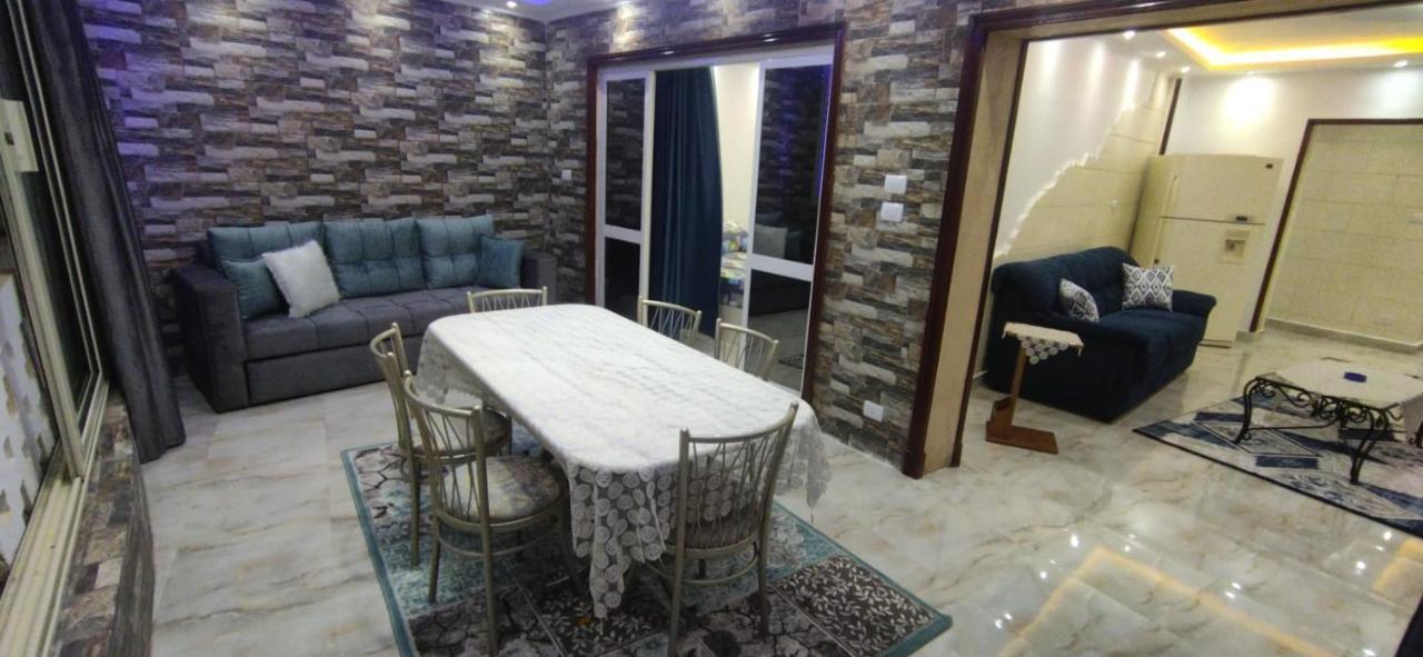 Renovated Beachfront Chalet: Ultra-luxe Sea View In Al Mamourah *