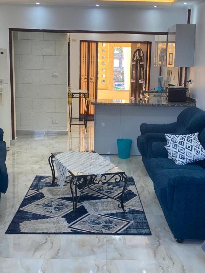 Renovated Beachfront Chalet: Ultra-luxe Sea View In Al Mamourah *